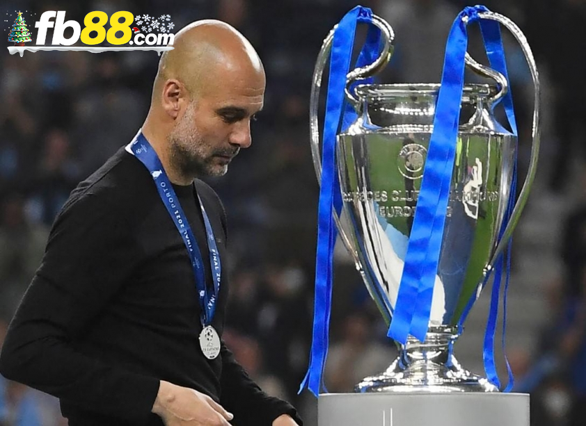 Pep Guardiola lo lắng về tương lai của The Citizens trong Champions League.