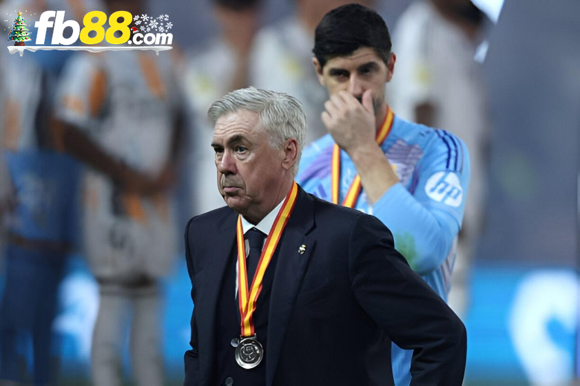 HLV Ancelotti thừa nhận thực tại khó khăn tại Real Madrid (Ảnh: Getty).